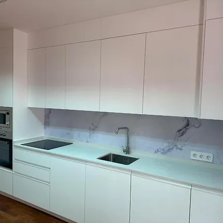 Triplex El Galeon * 아데제